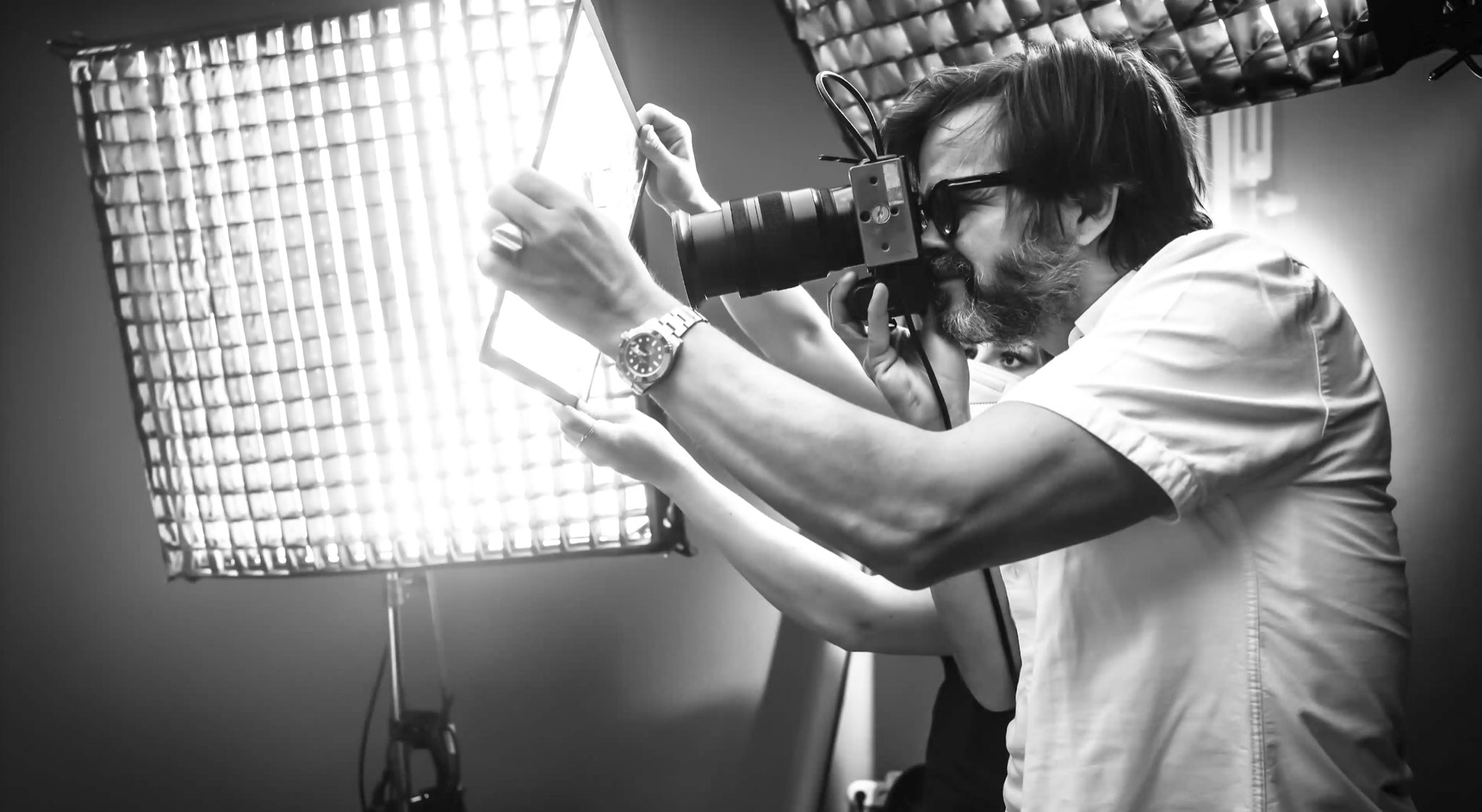 Photoshoot with Kristian Schuller — a Carpetlight CL8x8 illuminates the studio set