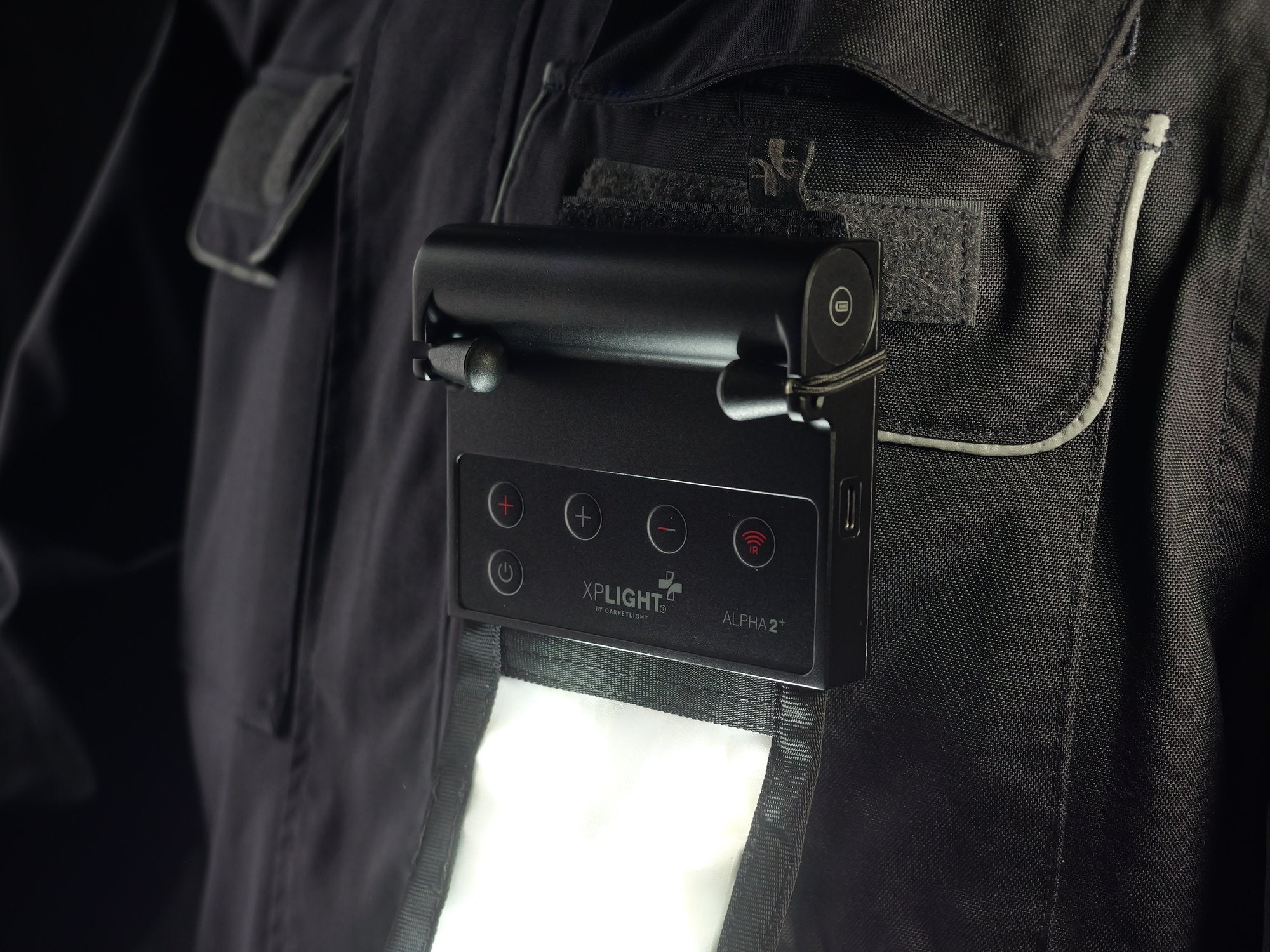 XP ALPHA Befestigung per Magnet, MOLLE und Klett